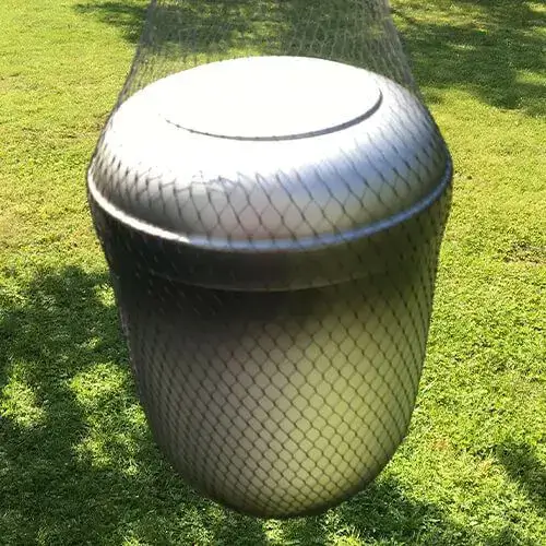 Ein Urnennetz zur sicheren und stilvollen Absenkung von Naturstoffurnen und anderen Urnen.